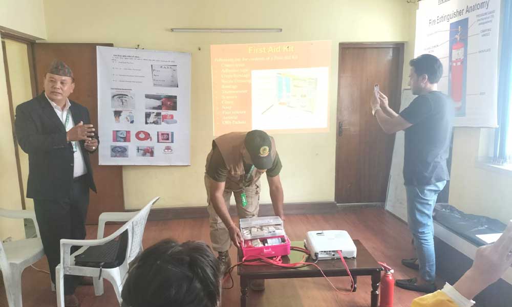 https://npajobs.com/wp-content/uploads/2023/09/Staff-Training-1.jpg